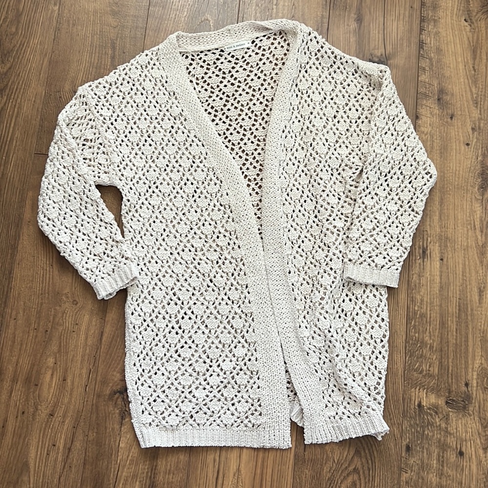 NWOT Knit Sweater Size Medium moon & madison